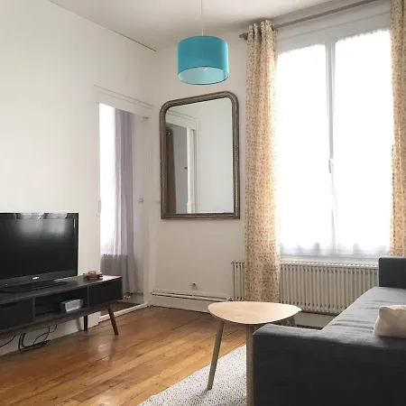 Appartamento Charming 3-room Apartment, Center *